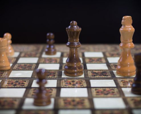 چگونه یک میز شطرنج را راه اندازی کنیم؟
